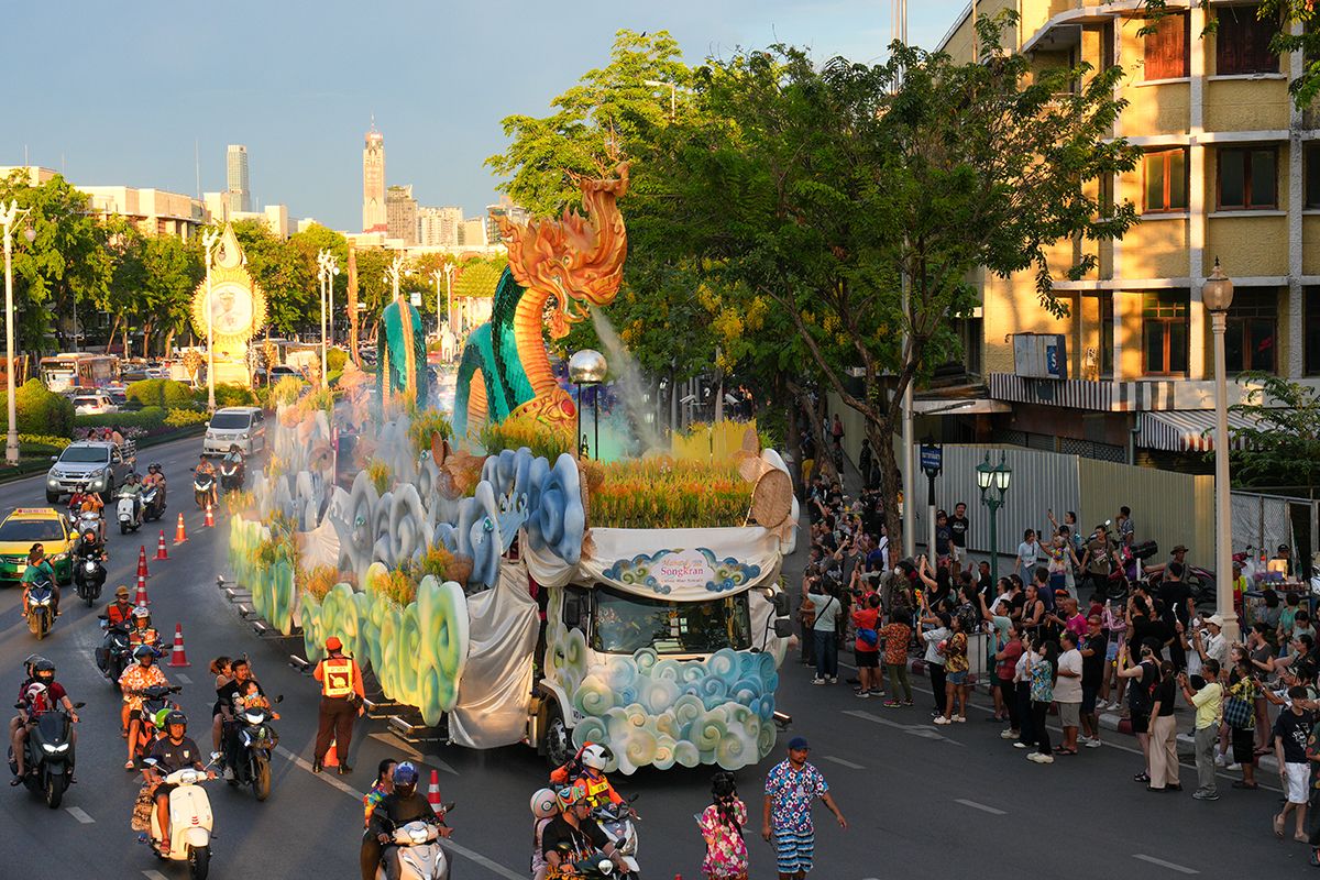 Thailand targets 12 million tourists this high season | News by Thaiger