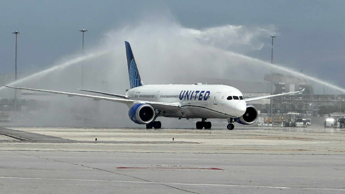 United Airlines resumes Bangkok flights after 11-year hiatus | News by Thaiger