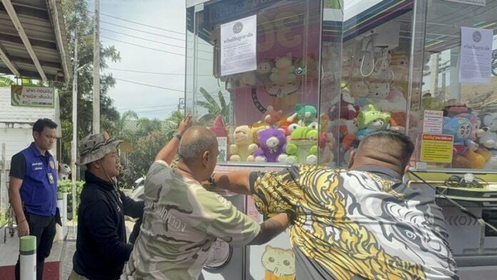 Claw machine crackdown hits Bang Yai arcade operators | News by Thaiger