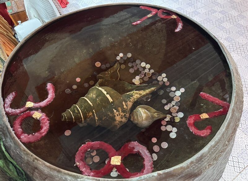 Ayutthaya businesswoman offers red drinks for lottery luck | News by Thaiger