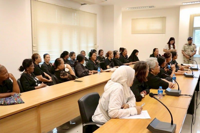 Phuket masseuses push for fair rules amid beach crackdown | News by Thaiger