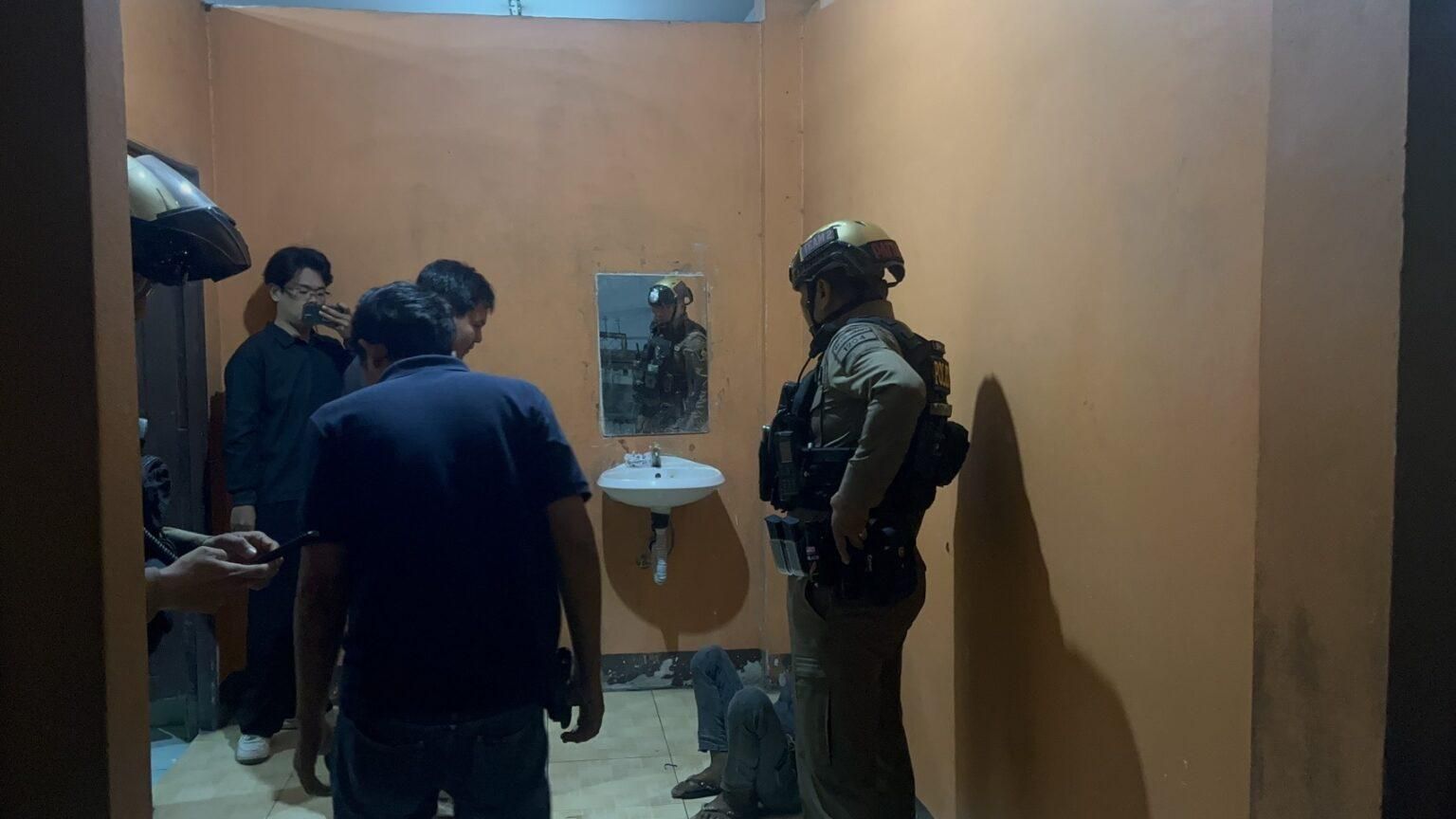 Woman caught smoking meth in Pattaya temple bathroom | News by Thaiger