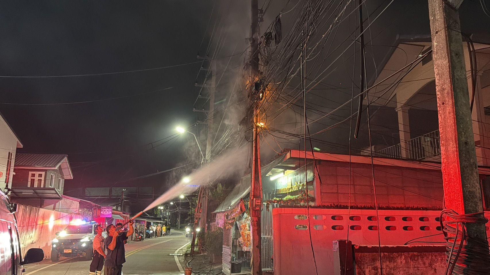 Blazing cables and explosions jolt Pattaya neighbourhood | News by Thaiger