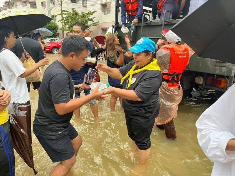 Phuket joins rescue push as floods devastate southern Thailand | News by Thaiger
