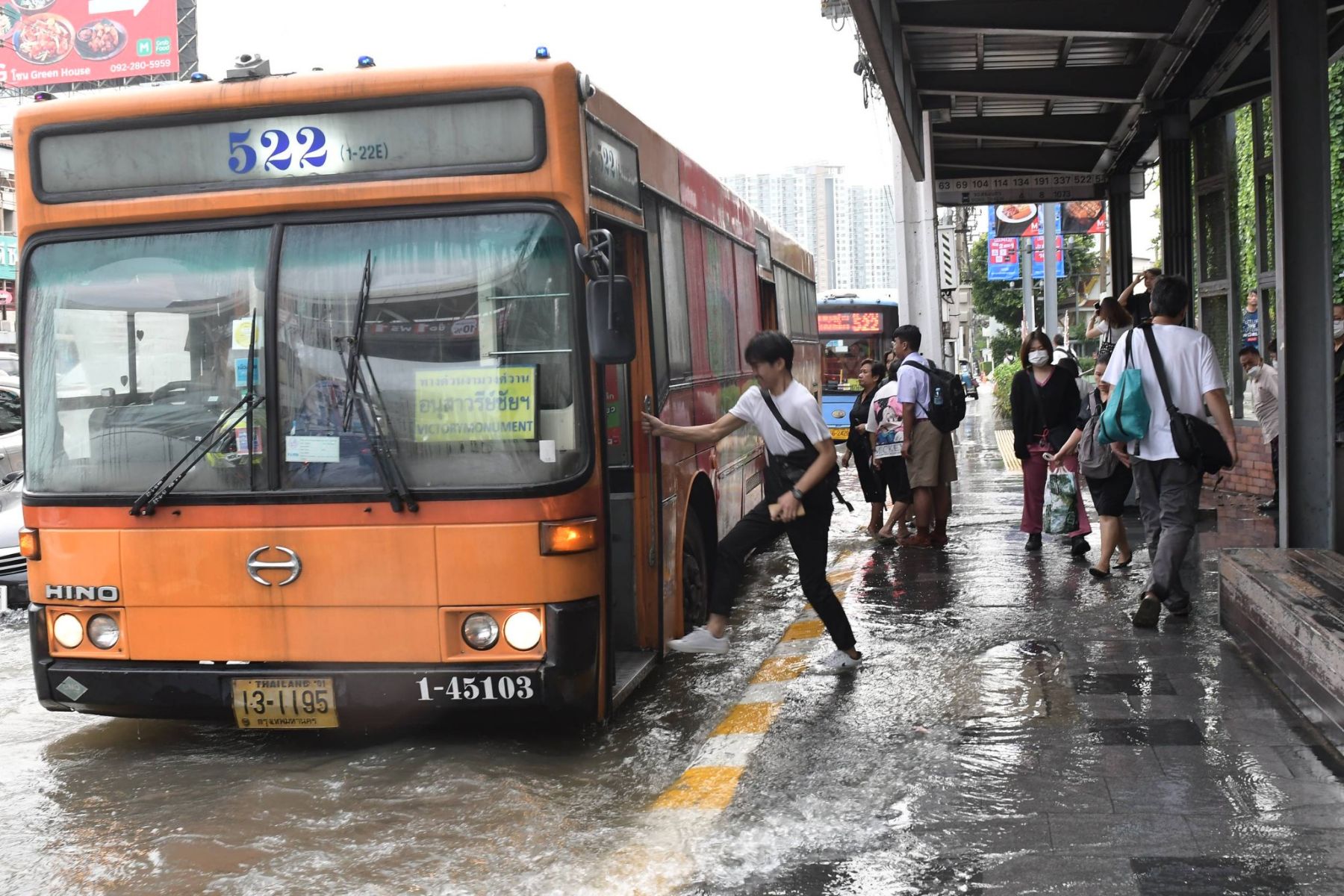 Tropical storm Kalmaegi batters Thailand with heavy rain | News by Thaiger