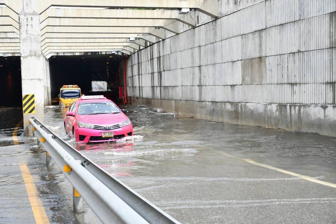 Bangkok underpass shut after flooding chaos and cable theft | News by Thaiger