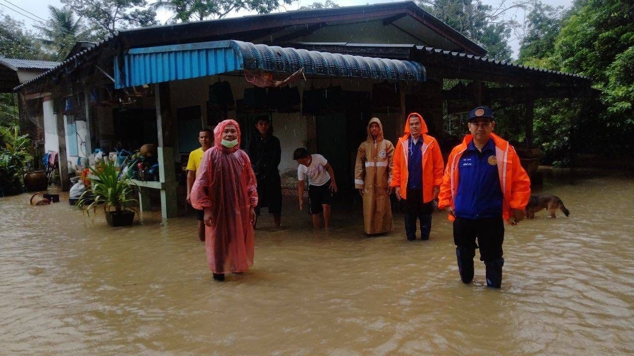 Songkhla underwater as floods swamp 18,000 homes | News by Thaiger