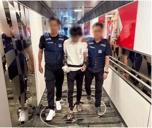 Singaporean scam suspect caught hiding in Isaan village | News by Thaiger