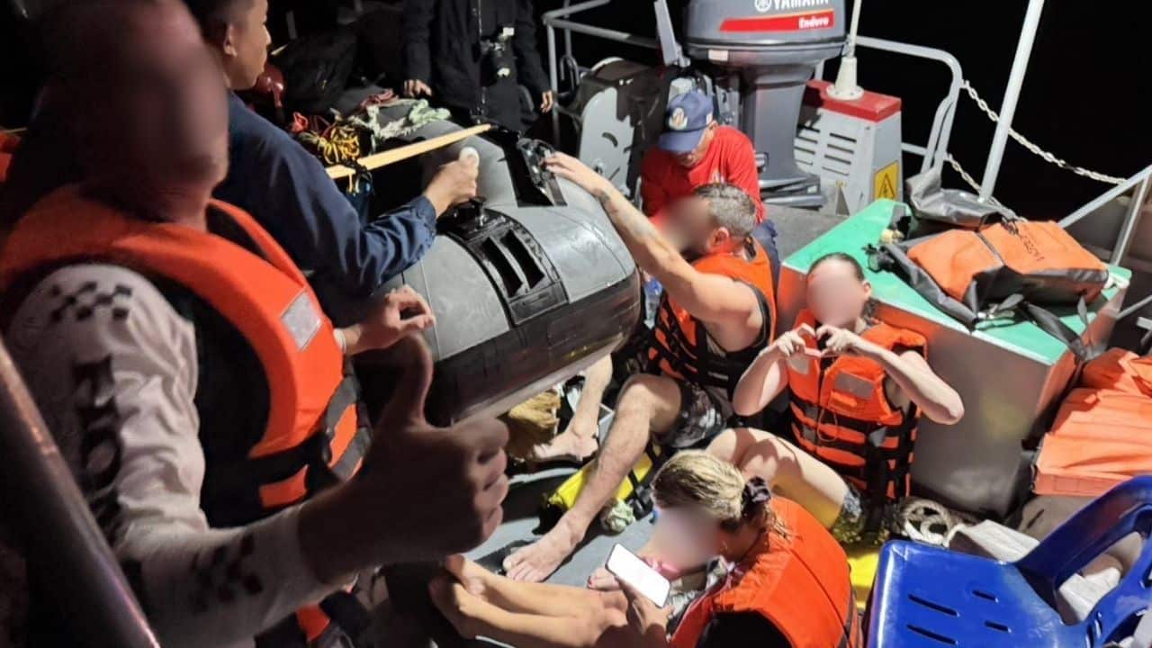 Foreigners rescued from Phuket sea