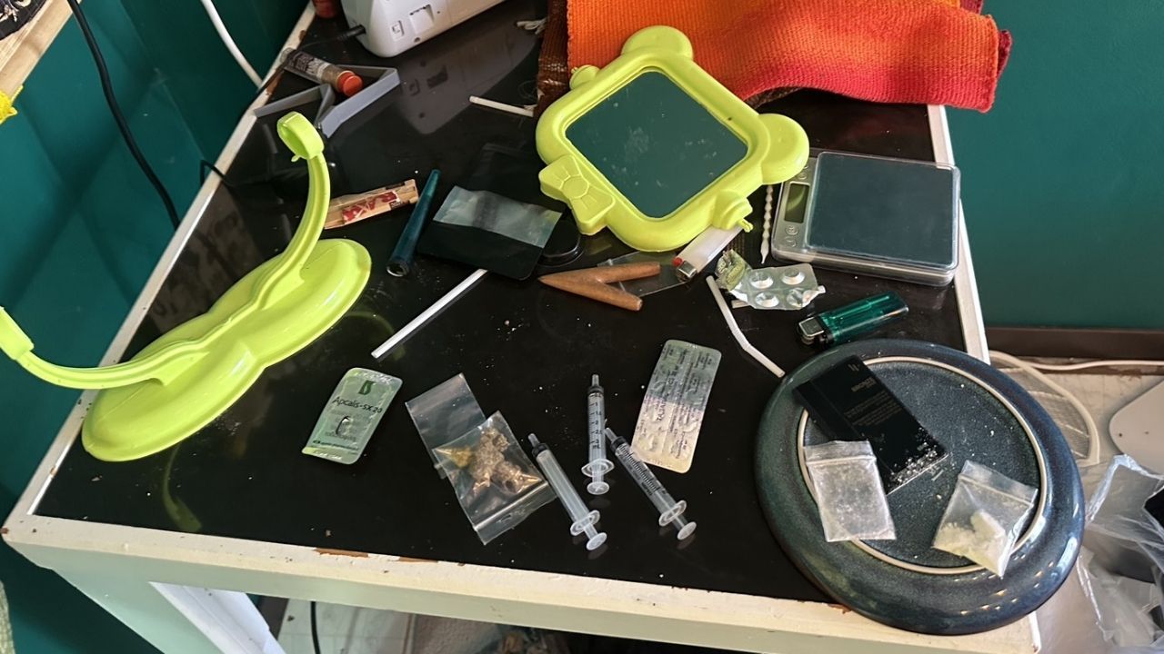 Police arrested 2 foreigners on Koh Pha Ngan