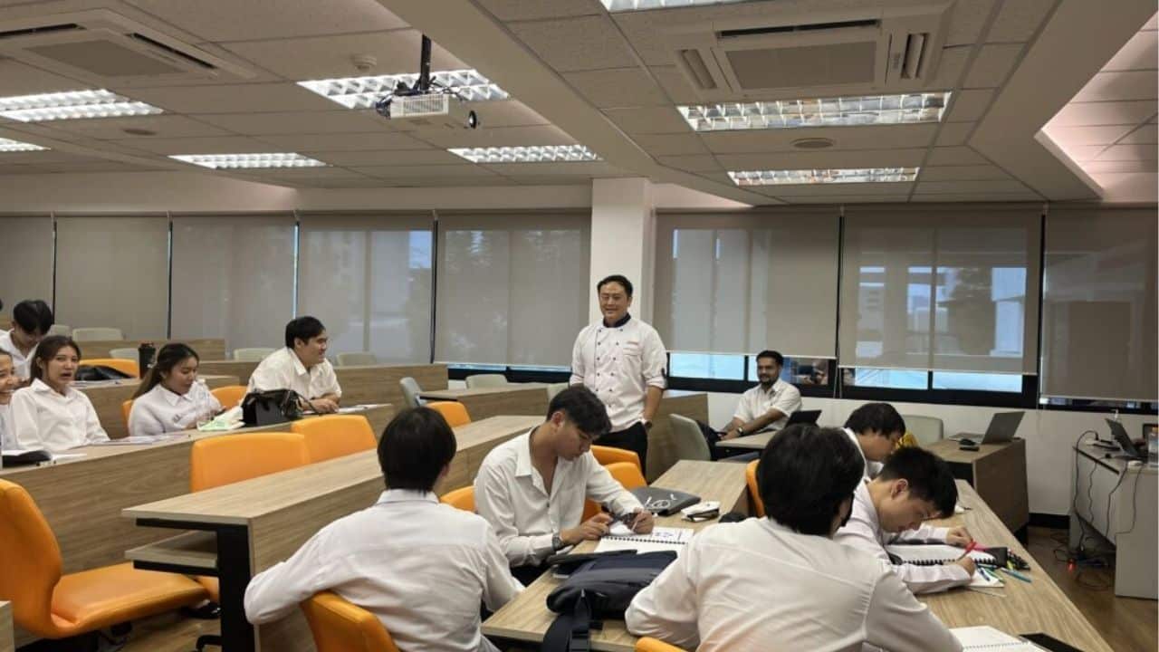 Lecture on valuable industrial and technological insights into the current trends and developments in kitchen technologies in Dusit Thani College | Photo taken from the Dusit Thani College website