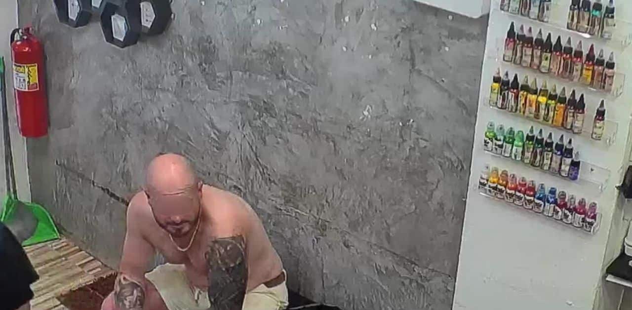 Foreigner escapes payment