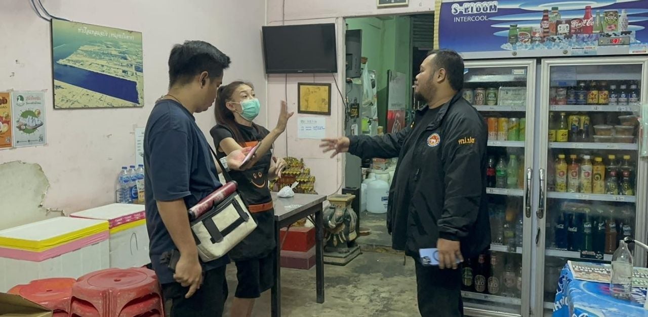 Thai woman at large after 140,000 theft at noodle shop