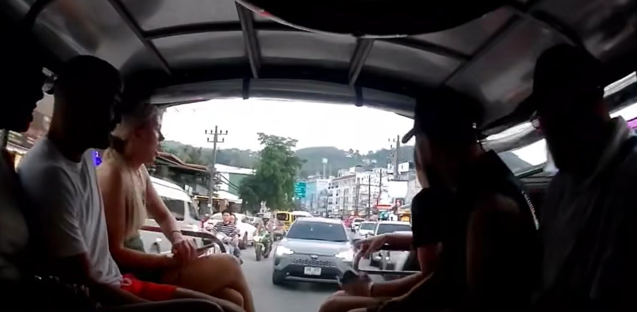 Foreigner crashes motorcycle into baht bus