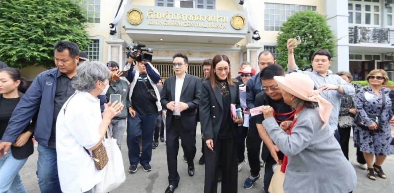 Pintongta Panthongtae visit Thaksin