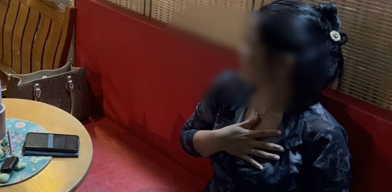 Thai woman loses purse to stranger