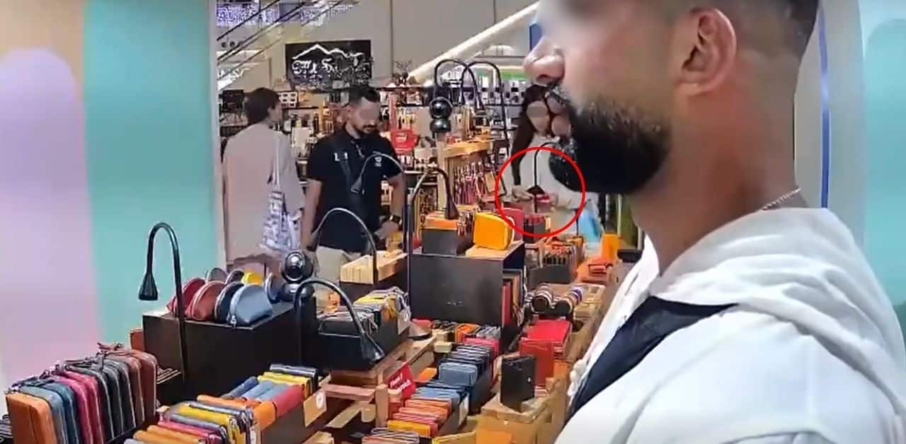 Foreigners steals at Phuket mall