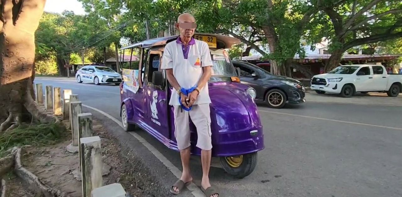 Thai tuk tuk driver theft