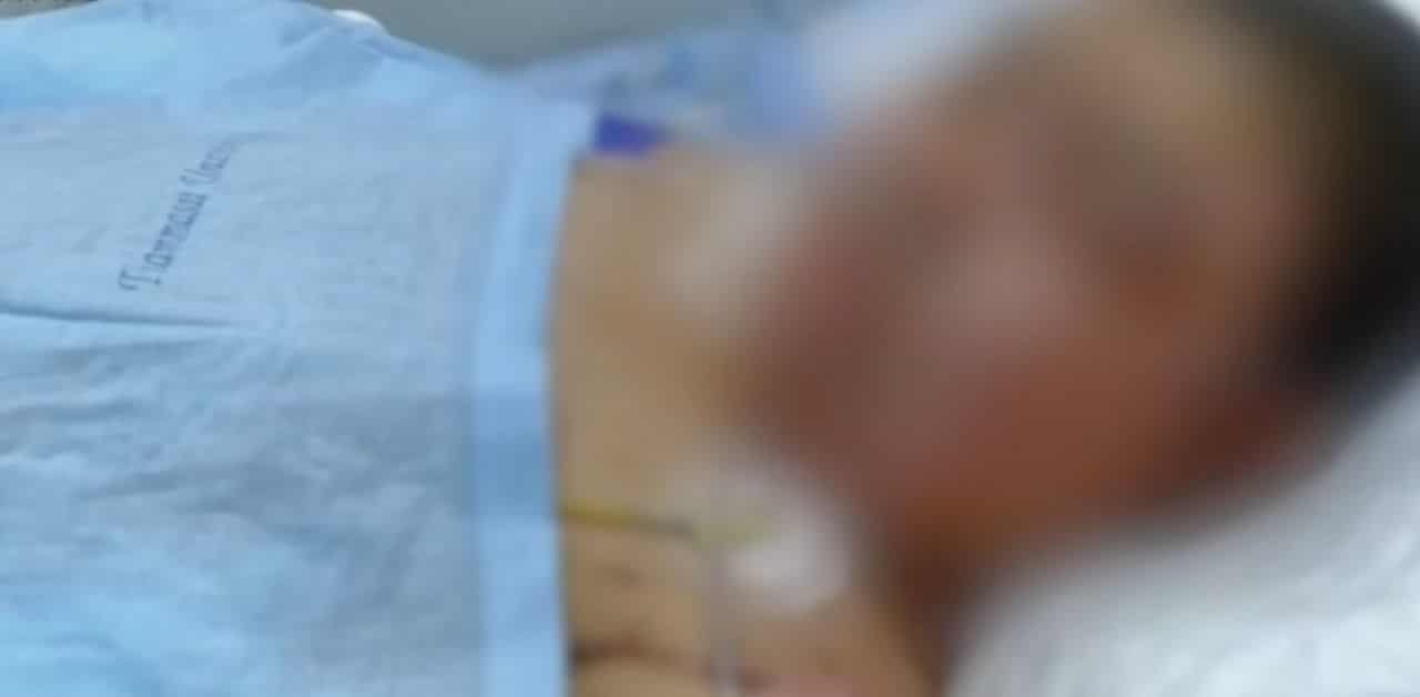 Thai student in critical condition after helping teacher burning hive