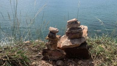 Tourists urged to stop rock stacking at natural attractions in Thailand | Thaiger