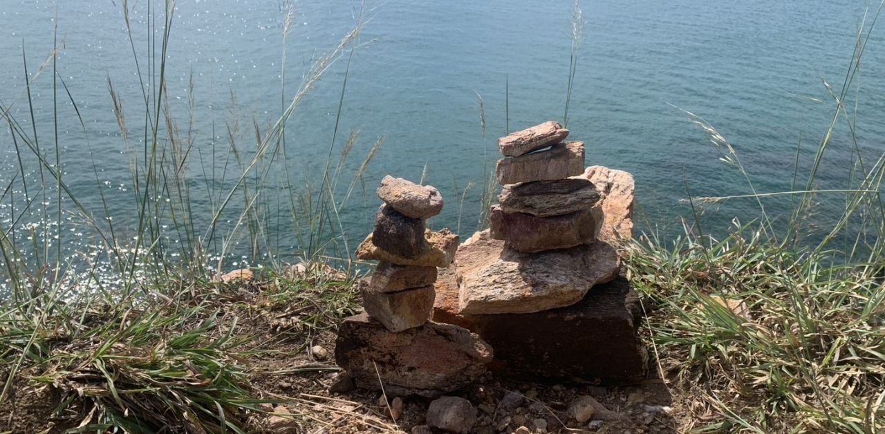Tourists urged to stop rock stacking at natural attractions in Thailand | Thaiger