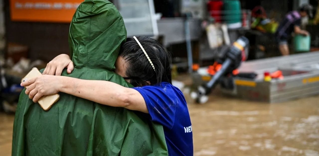 Government confirms 55 flood deaths; police found over 100 bodies | Thaiger