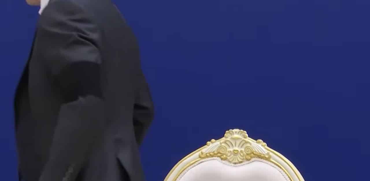 Thai politician denies answeing questions over floods in South