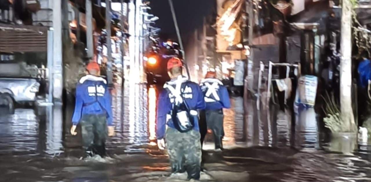 Army helps flood victims in Hat Yai