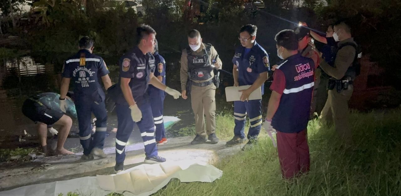 man jumps into canal and drowns after attempting to steal from parked car