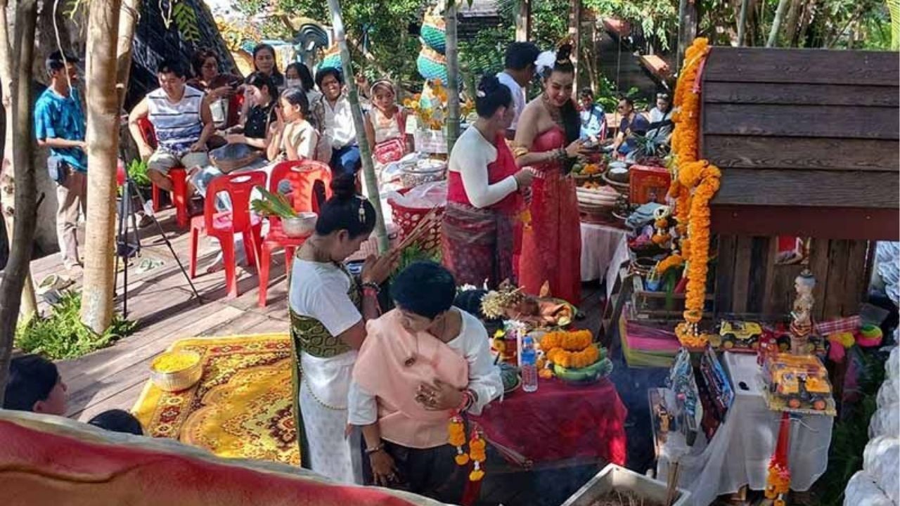 Bangkok woman’s lottery streak stuns Ratchaburi locals | Thaiger