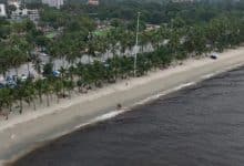 Bang Saen Beach turns black, vendors fear tourist drop | Thaiger