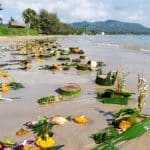 Pattaya cracks down on sea lanterns for Loy Krathong Festival | Thaiger