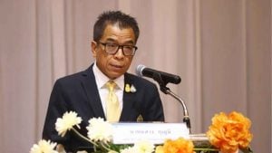 Thailand&#8217;s EC warns parties over fake membership scandal | Thaiger