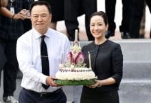 Anutin cracks jokes, floats krathong and shrugs off zipper gaffe | Thaiger