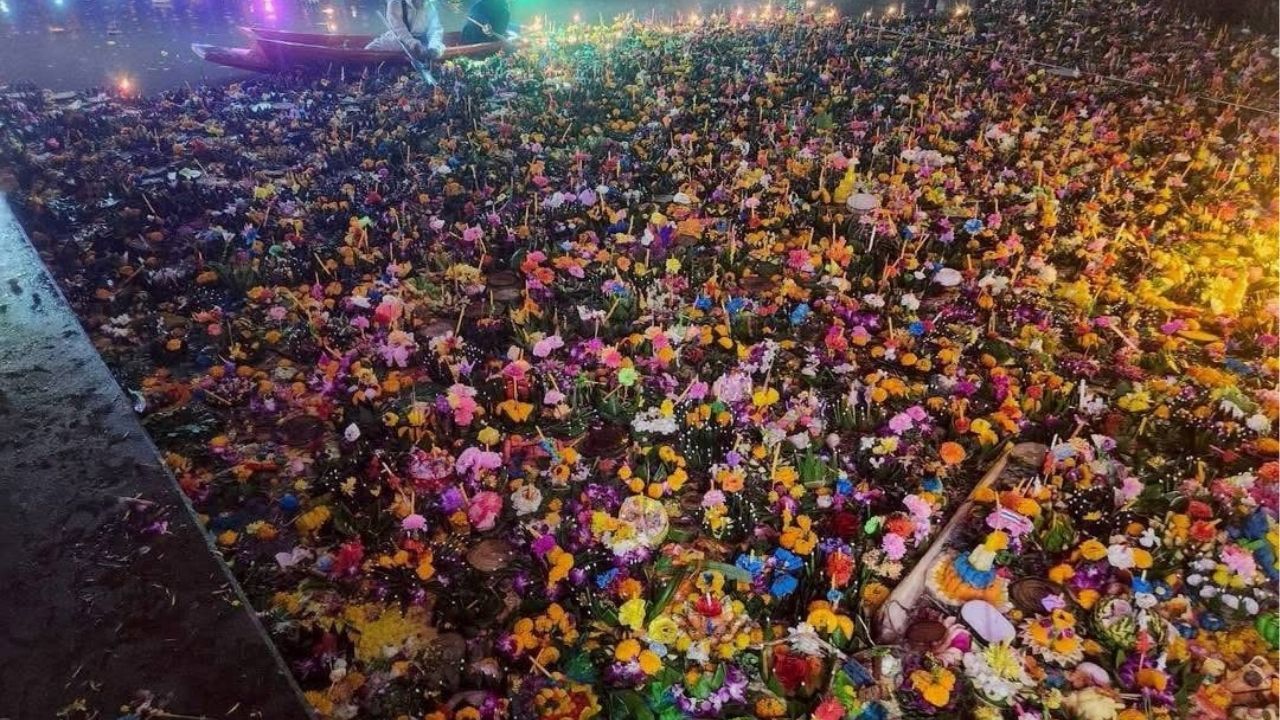Bangkok hauls in 390k krathongs after quieter festival night | Thaiger