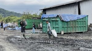 Officials raid Chon Buri plant over foul stench complaints | Thaiger