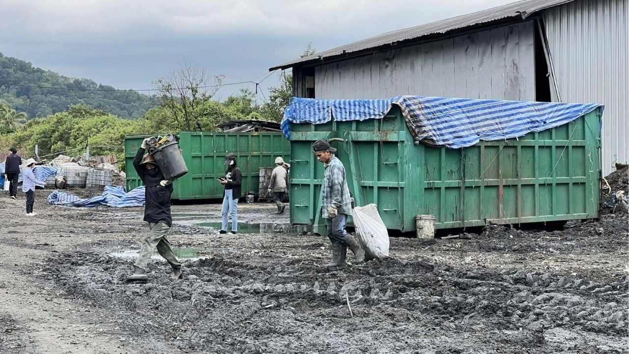 Рейд на завод в Чонбури из-за жалоб на зловоние
