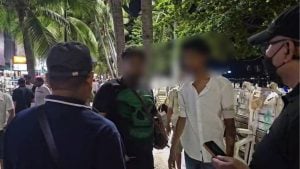 Indian tourist&#8217;s gold necklace swiped in Pattaya hug scam | Thaiger