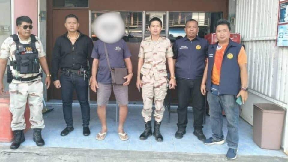 Phuket duo arrested with 2,000 packs of smuggled cigarettes | News by Thaiger