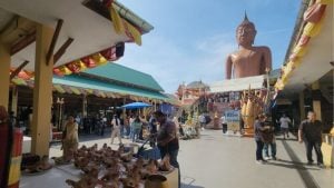 Central Thailand civil servant’s vow fulfilled with lucky numbers | Thaiger