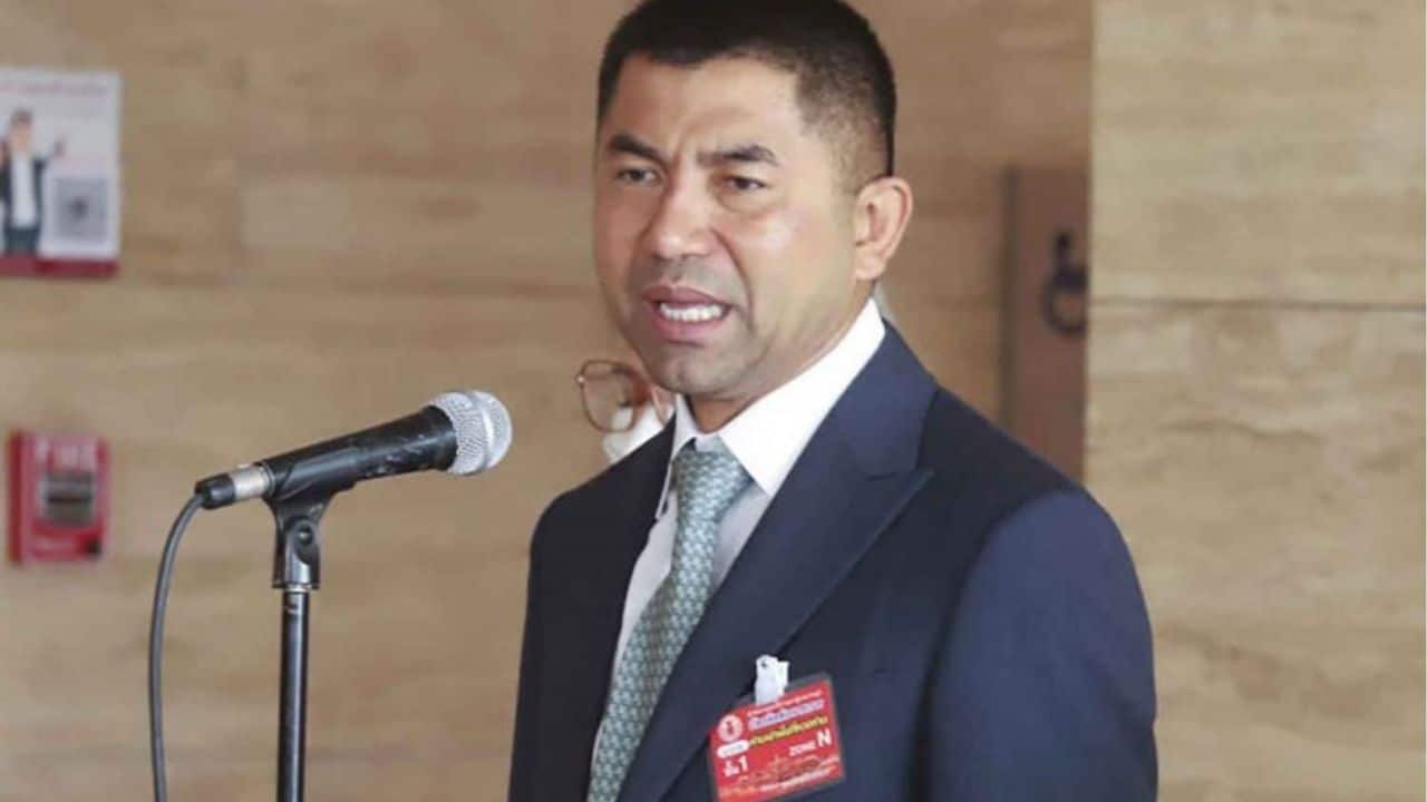 ‘Big Joke’ sued for calling Thai police a criminal gang | Thaiger