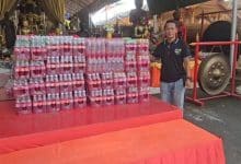 Central Thailand vendor offers red drinks after lottery windfall | Thaiger