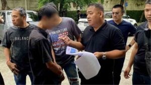 Broke online seller robs Bangkok petrol station with fake gun | Thaiger