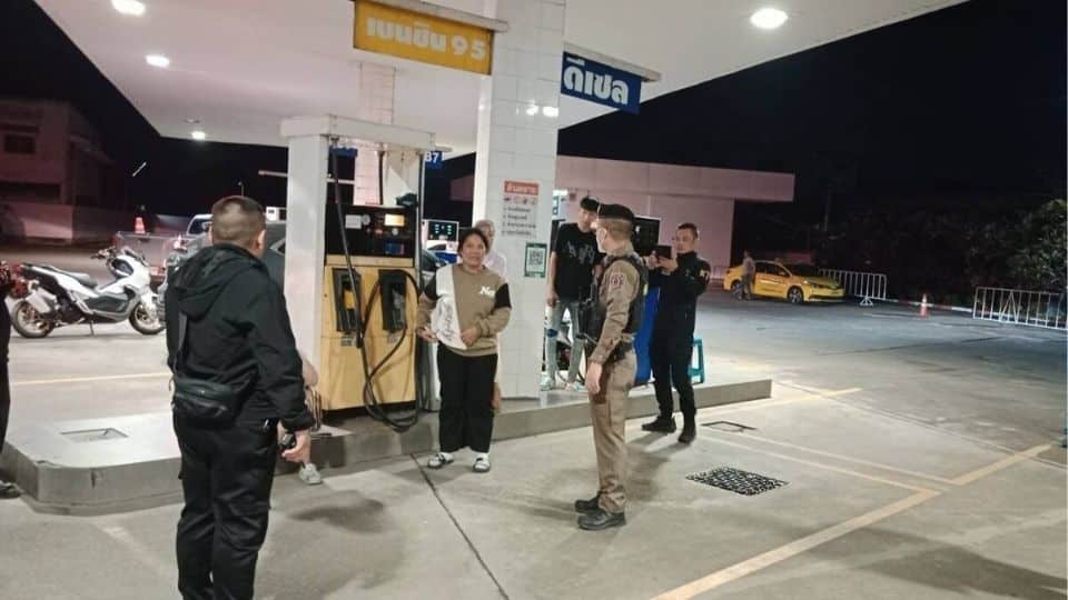 Broke online seller robs Bangkok petrol station with fake gun | News by Thaiger