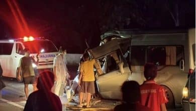Bangkok-bound van slams into truck, 7 injured | Thaiger