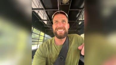 Hitchhiking tourist gets surprise lift from Thai immigration officers | Thaiger