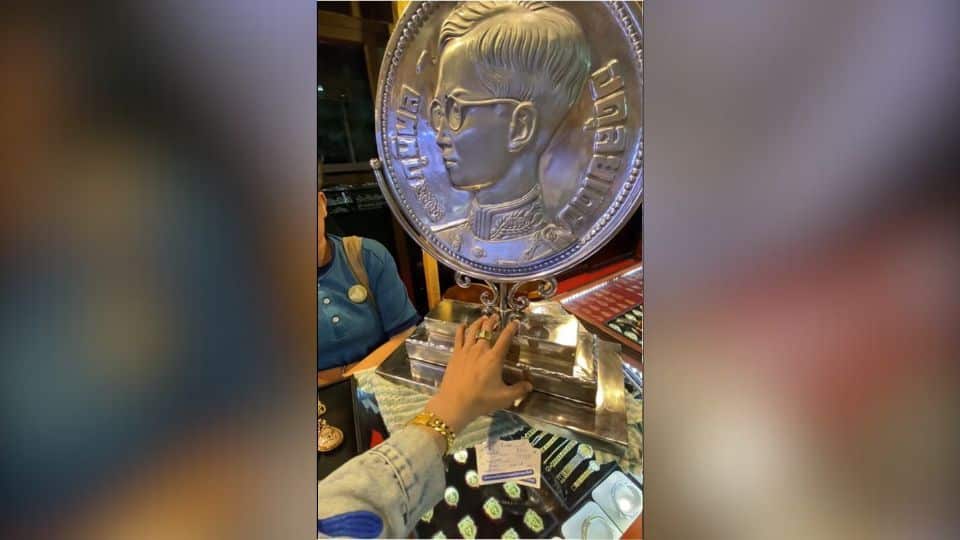 Central Thailand woman scammed out of nearly 1m baht online (video) | News by Thaiger