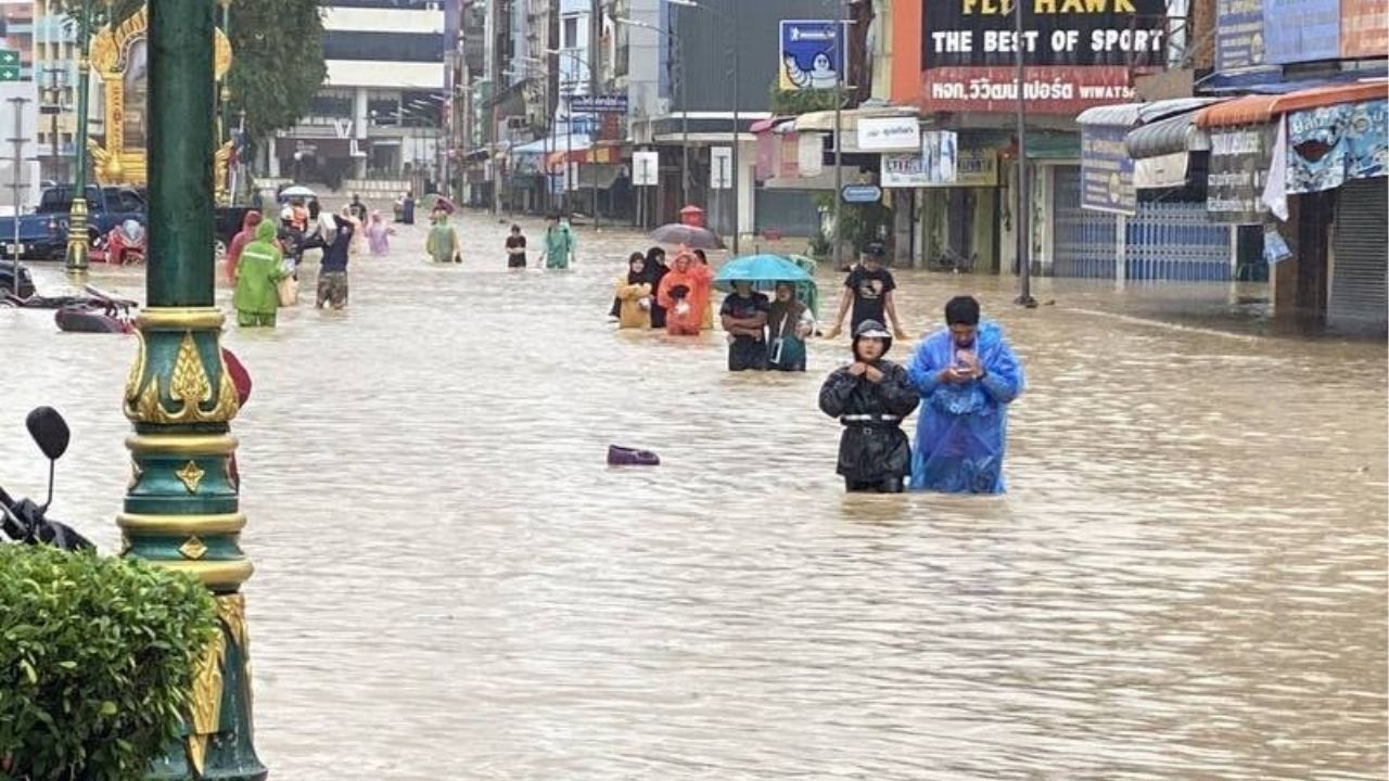 Phuket joins rescue push as floods devastate southern Thailand | Thaiger