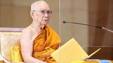 Thai govt to launch Buddhism watchdog over rising concerns | Thaiger