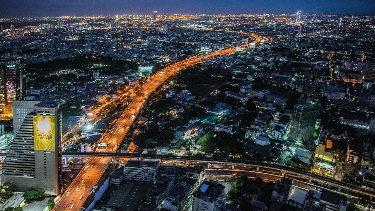 Overview of the Bangkok cityscape | Photo by allphoto from Pexels